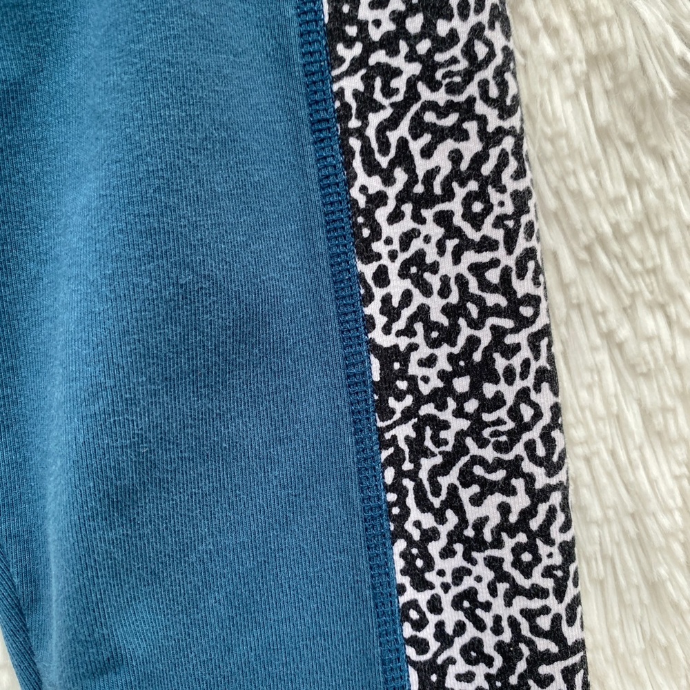 NIKE Stirrup Leggings Leg-a-see Leggings Deep Teal & Animal Print XS - Picture 6 of 11